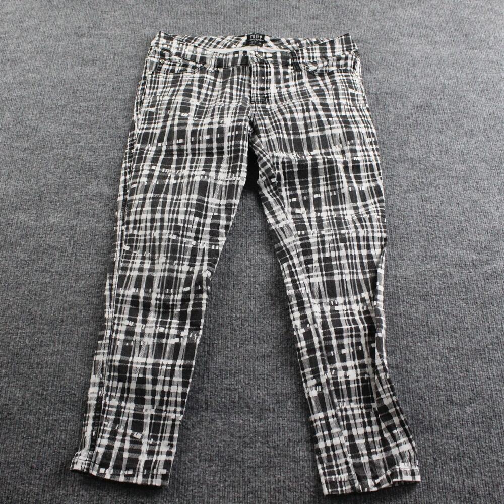 Plaid Black and White Women Capri
